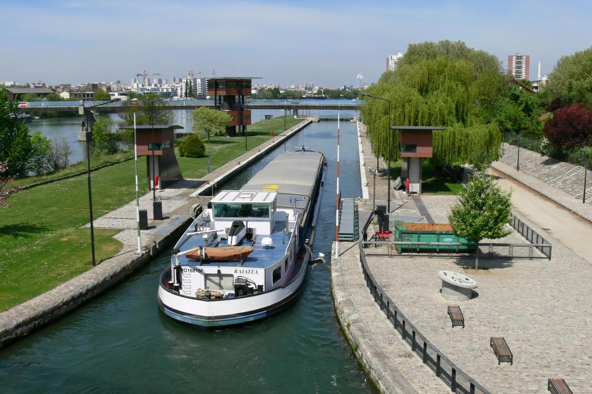F2 50m2 Paris Orly - Jacuzzi - Lumiere Variable Appartement