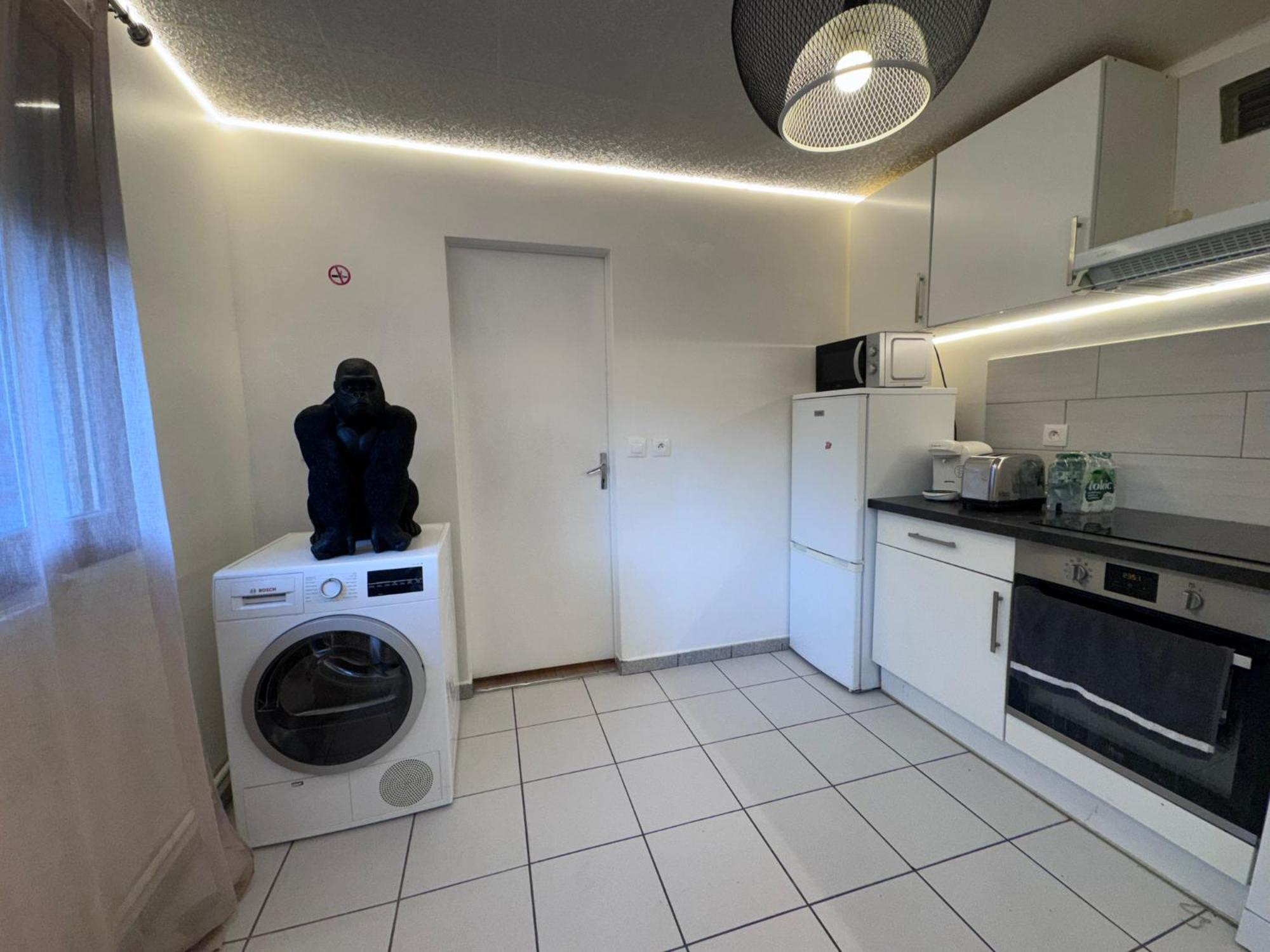 F2 50m2 Paris Orly - Jacuzzi - Lumiere Variable * Alfortville